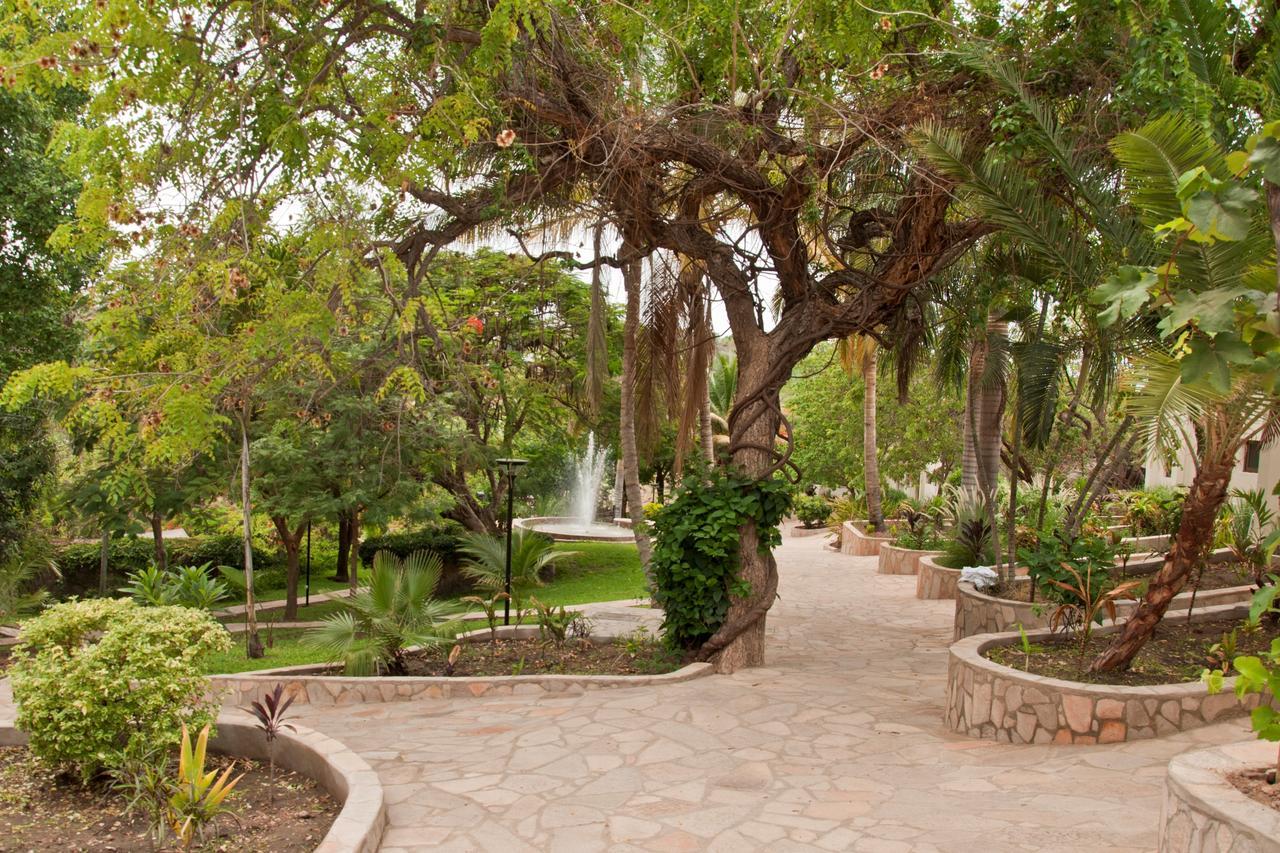 Lake Kariba Inns Сиавонга Екстериор снимка