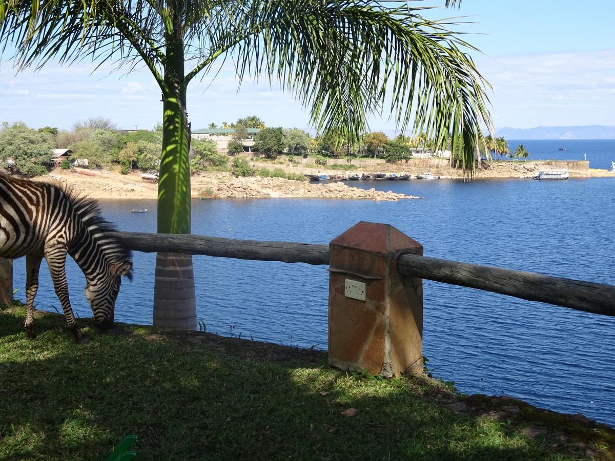 Lake Kariba Inns Сиавонга Екстериор снимка