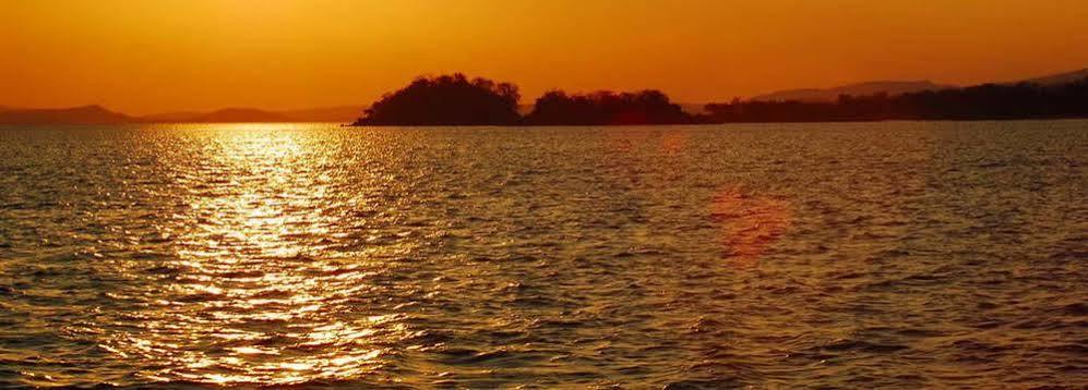 Lake Kariba Inns Сиавонга Екстериор снимка