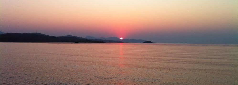 Lake Kariba Inns Сиавонга Екстериор снимка