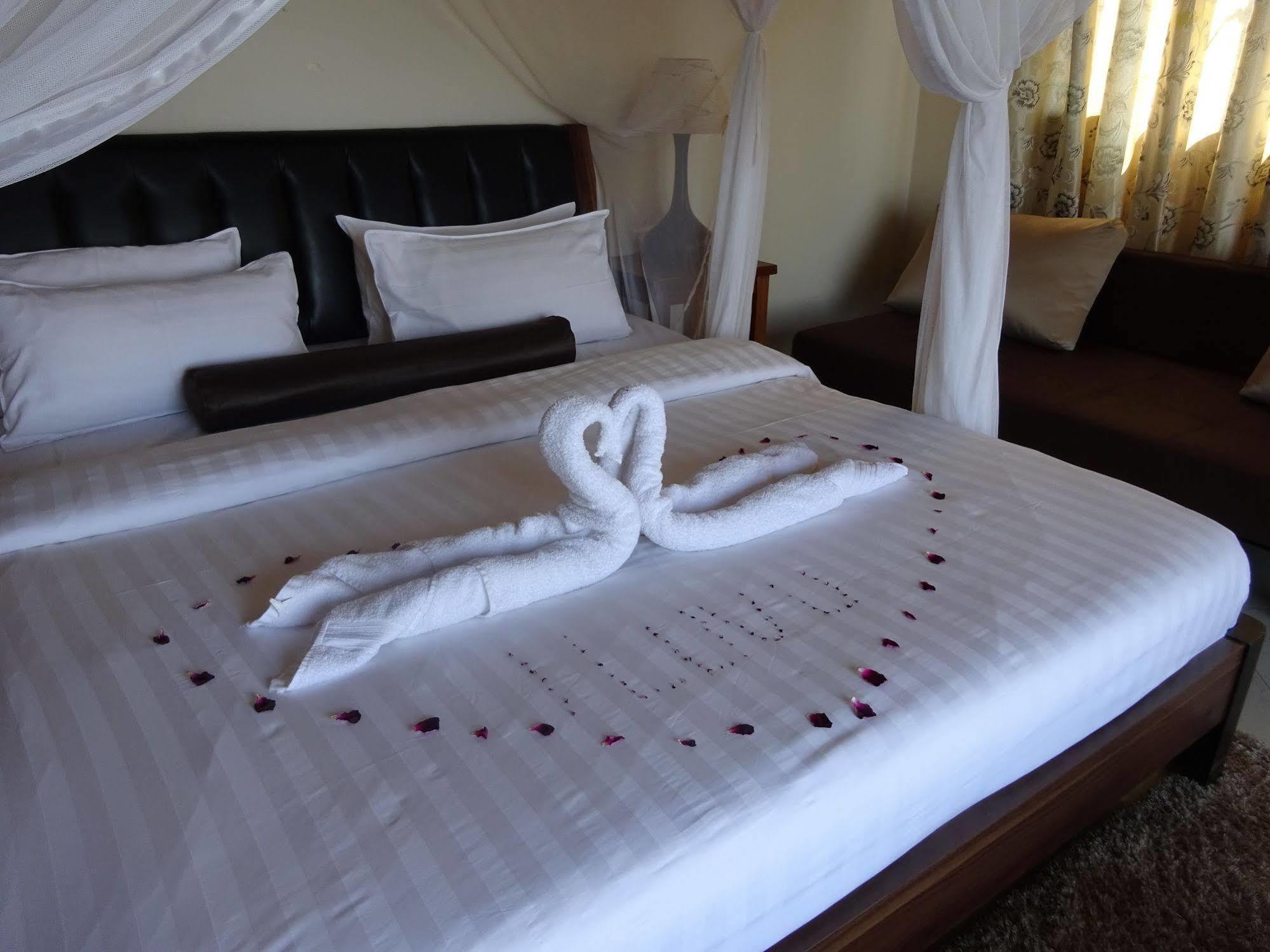 Lake Kariba Inns Сиавонга Екстериор снимка