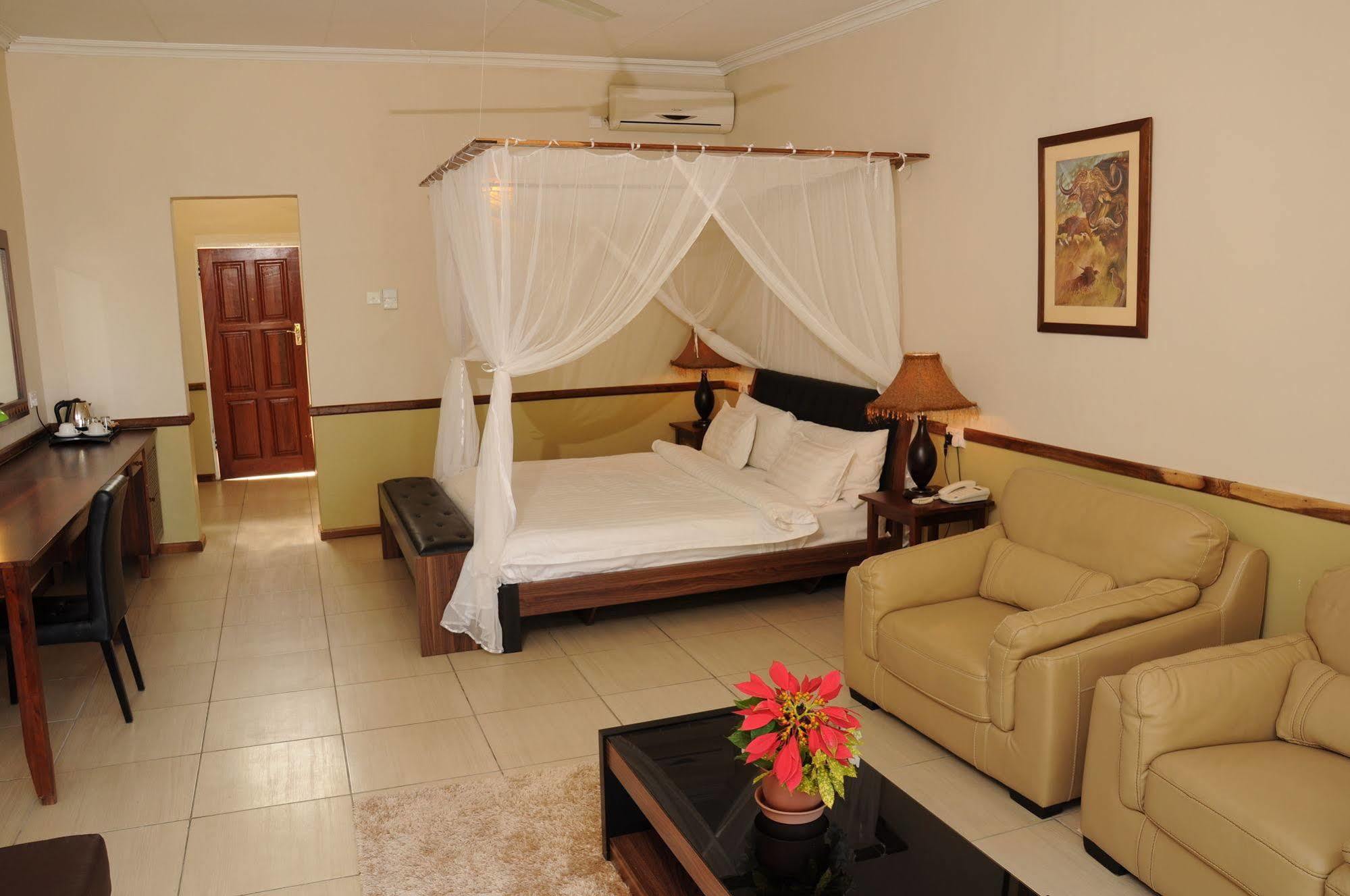Lake Kariba Inns Сиавонга Екстериор снимка